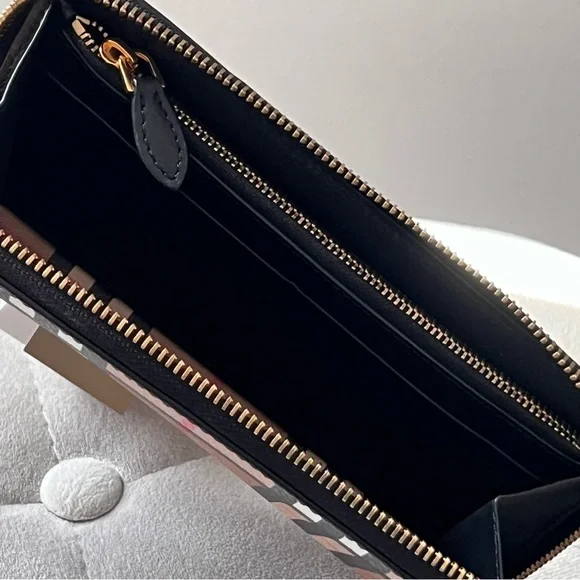 Burberry Vintage Check Zip Wallet
